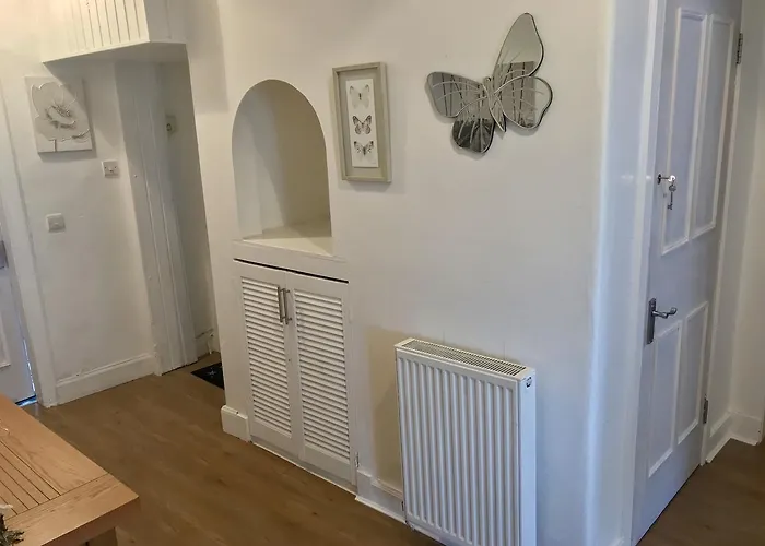 233 Leith Apartment